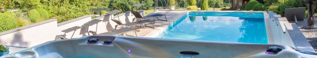 Jacuzzi en zwembad door André Piscine