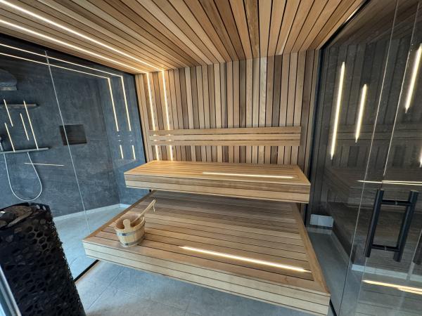 Sauna interieur andre piscine combination avec hammam